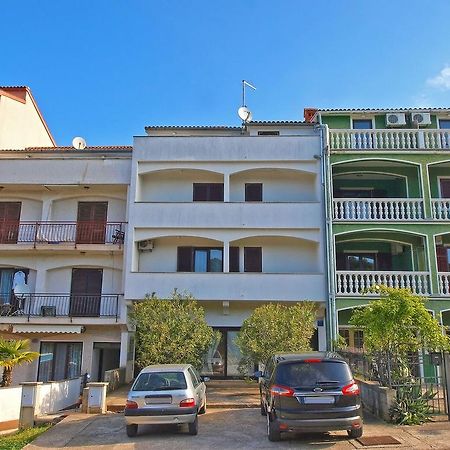 Apartments Dubravka 1315 Врсар Экстерьер фото